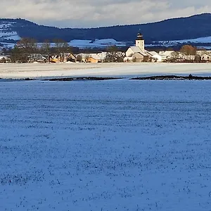 schone-helle-ferienwohnung-in-waldnahe.com-bavaria.com/
