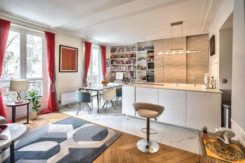 Lumiere Apartment Paris